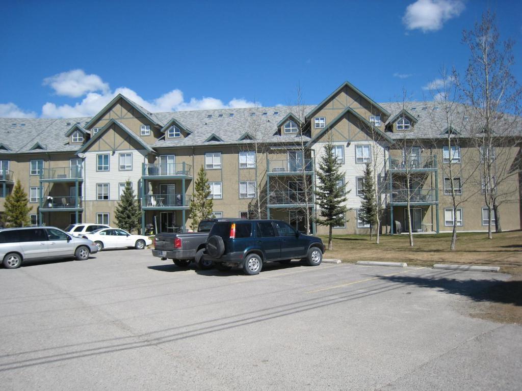 The Peaks By Rocky Now Apartment Radium Hot Springs Exterior photo